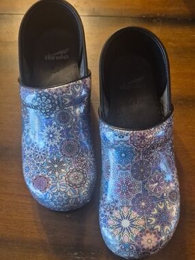 Dansko Shoes Size 41 Purple Pink Blue White Black Starburst Mosiac Designs